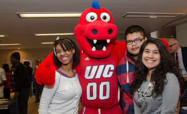 UIC students with Sparky